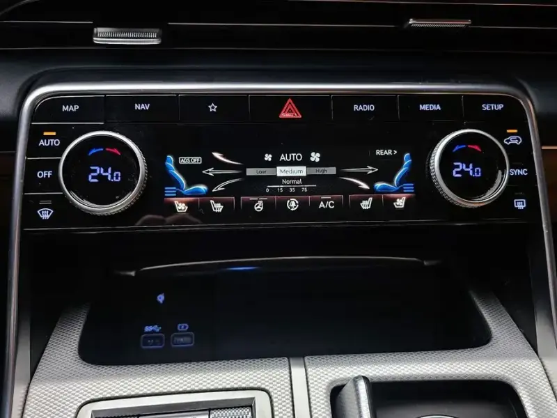 2023 Genesis GV80 с пробегом 43 638 км