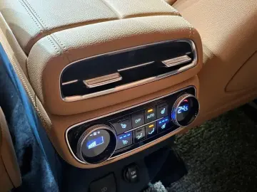 2023 Genesis GV80 с пробегом 43 638 км
