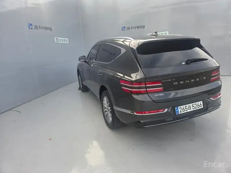 2023 Genesis GV80 с пробегом 26 162 км