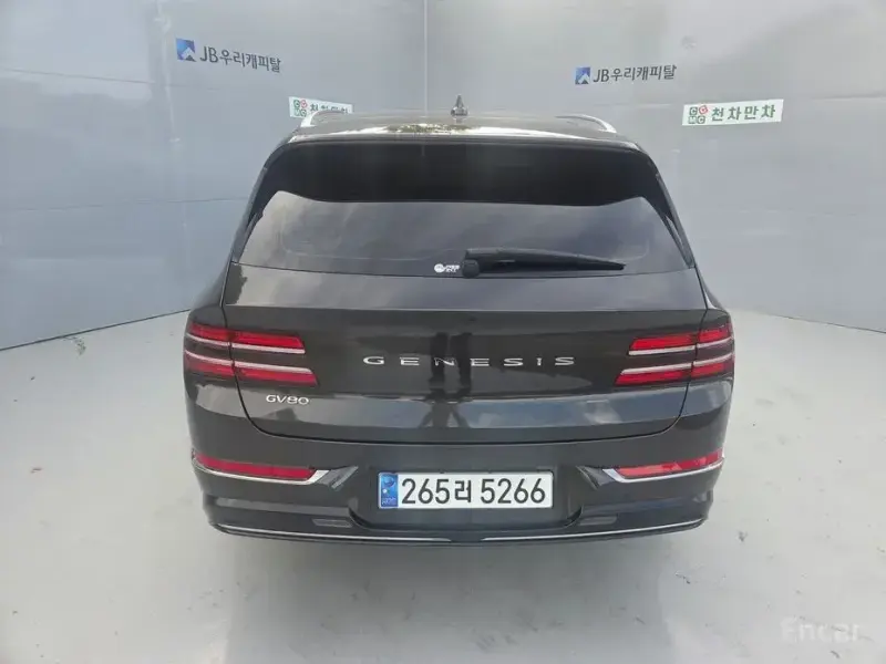 2023 Genesis GV80 с пробегом 26 162 км
