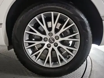 2023 Genesis GV80 с пробегом 43 638 км