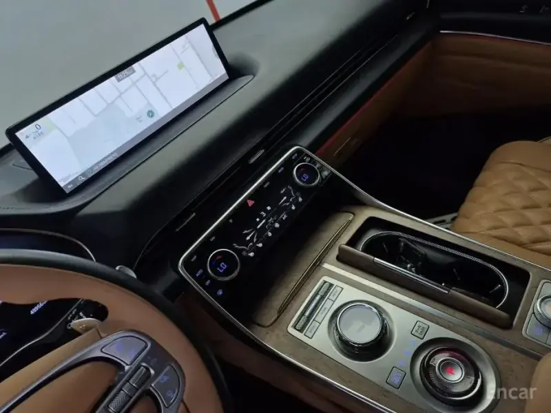 2023 Genesis GV80 с пробегом 48 949 км