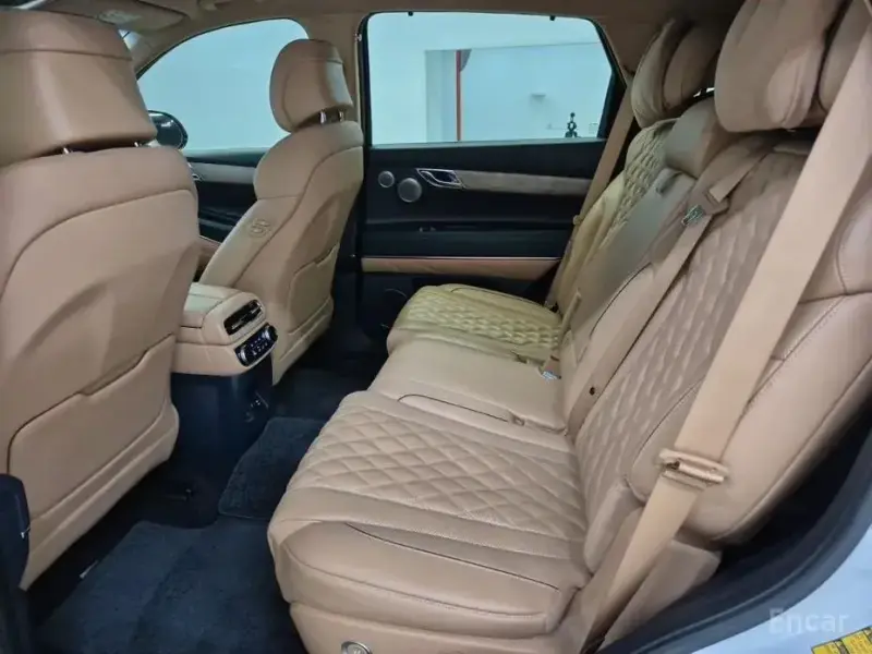 2023 Genesis GV80 с пробегом 48 949 км