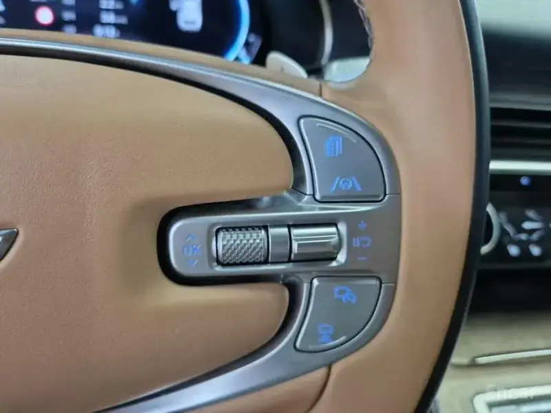 2023 Genesis GV80 с пробегом 48 949 км