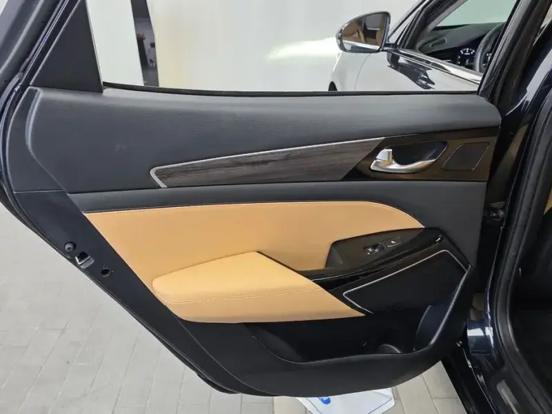 2019 Kia K7 с пробегом 7 561 км