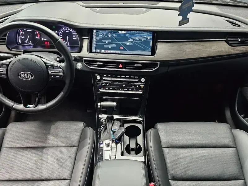 2020 Kia K7 с пробегом 32 990 км