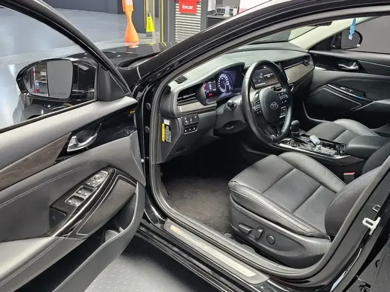 2020 Kia K7 с пробегом 32 990 км