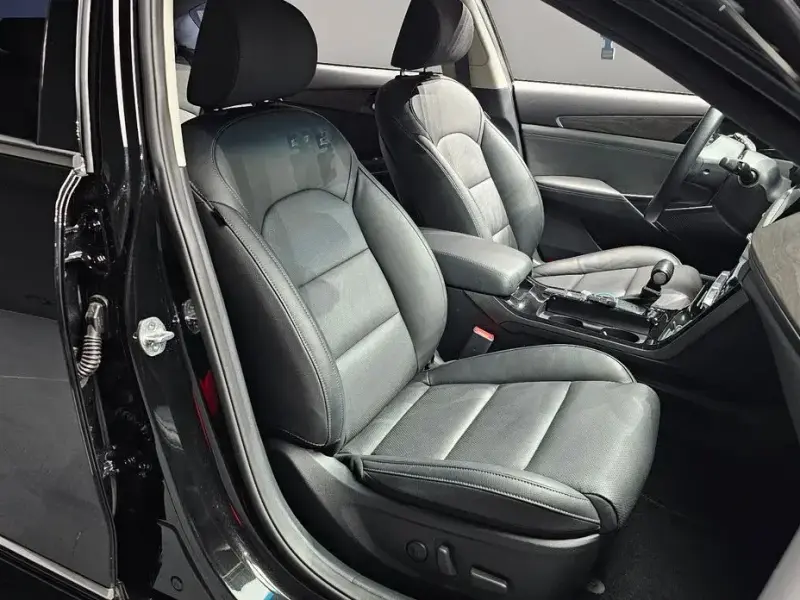 2020 Kia K7 с пробегом 32 990 км