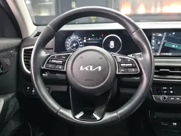 2023 Kia Seltos с пробегом 7 077 км