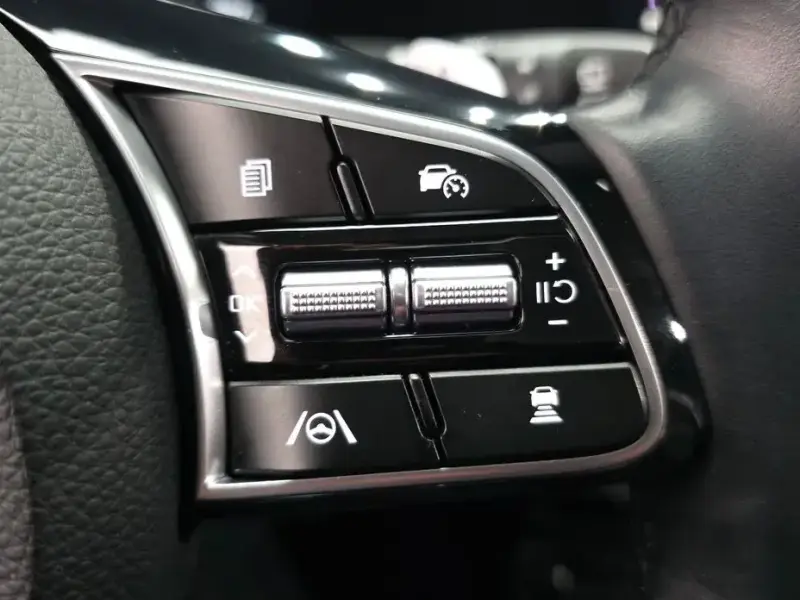 2023 Kia Seltos с пробегом 7 077 км