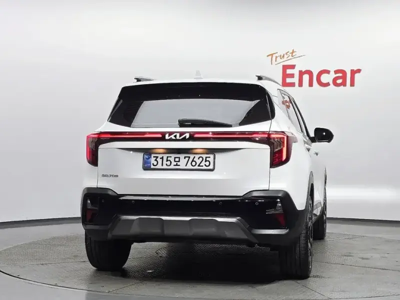 2023 Kia Seltos с пробегом 33 848 км