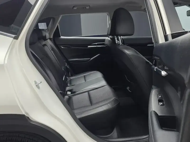 2023 Kia Seltos с пробегом 33 848 км