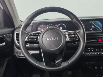 2023 Kia Seltos с пробегом 33 848 км