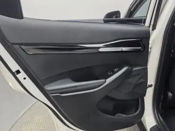 2023 Kia Seltos с пробегом 33 848 км