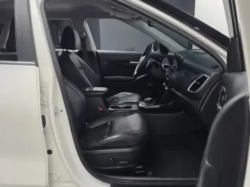 2023 Kia Seltos с пробегом 33 848 км