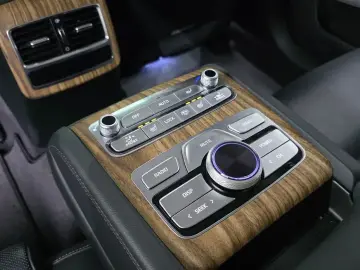 2023 Kia K9 с пробегом 44 932 км