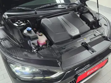 2022 Kia EV6 с пробегом 66 159 км