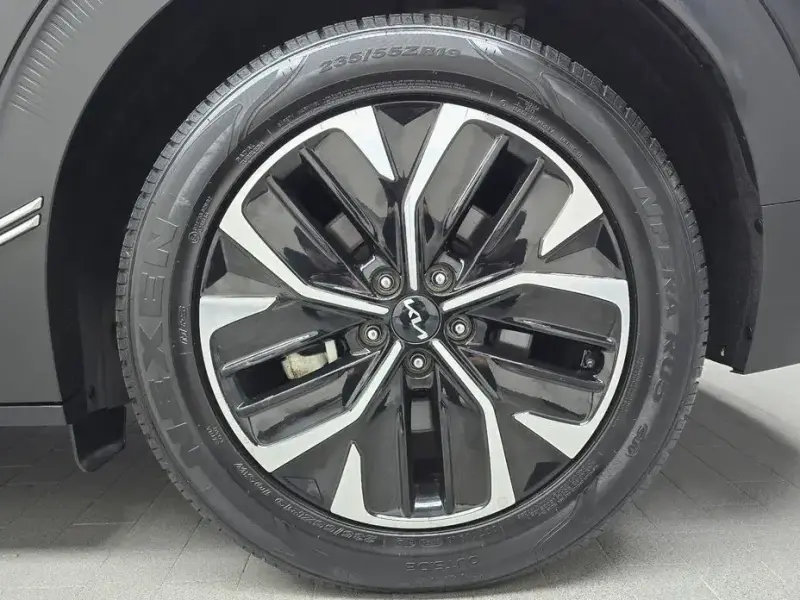 2022 Kia EV6 с пробегом 66 159 км