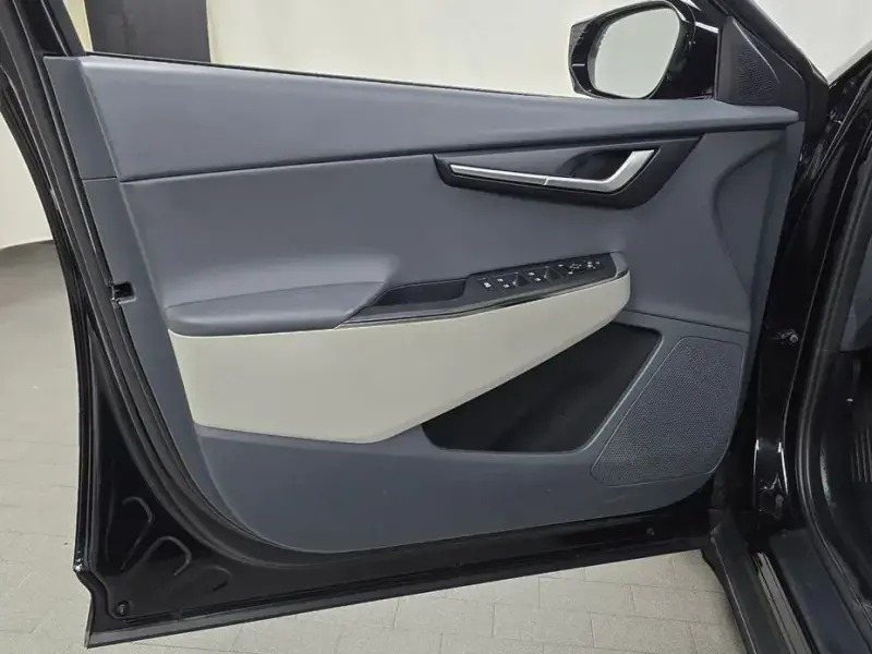 2022 Kia EV6 с пробегом 66 159 км