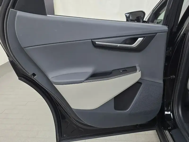 2022 Kia EV6 с пробегом 66 159 км