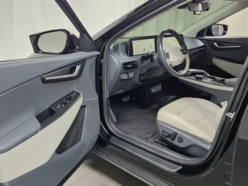 2022 Kia EV6 с пробегом 69 739 км