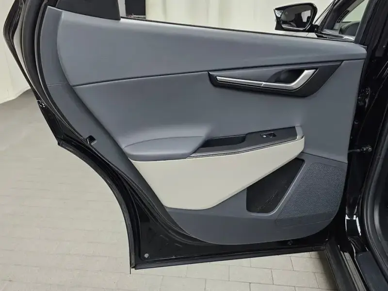 2022 Kia EV6 с пробегом 69 739 км