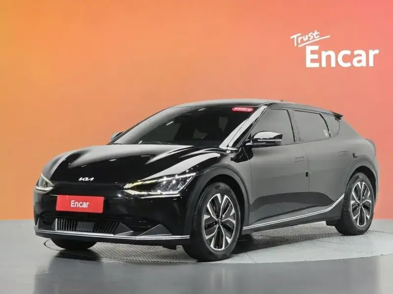2022 Kia EV6 с пробегом 50 956 км