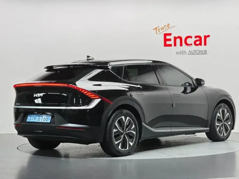 2022 Kia EV6 с пробегом 50 956 км