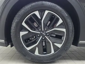 2022 Kia EV6 с пробегом 50 956 км