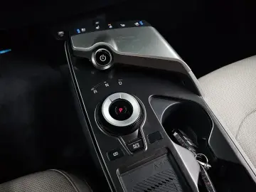 2022 Kia EV6 с пробегом 50 956 км