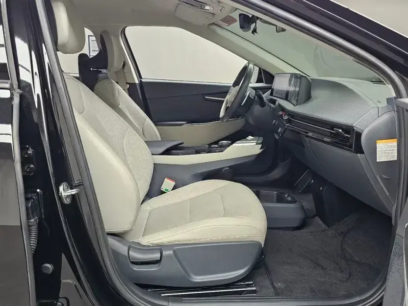 2022 Kia EV6 с пробегом 50 956 км