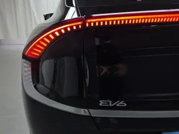 2022 Kia EV6 с пробегом 50 956 км