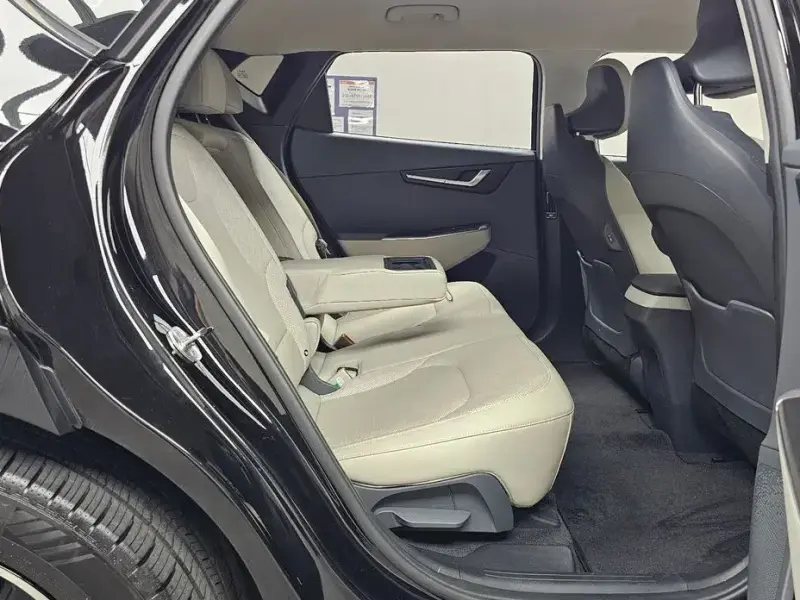 2022 Kia EV6 с пробегом 50 956 км