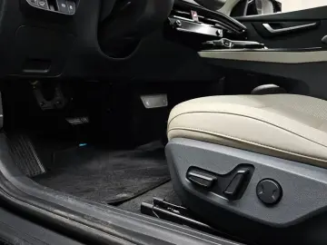 2022 Kia EV6 с пробегом 50 956 км
