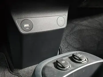 2022 Kia EV6 с пробегом 50 956 км