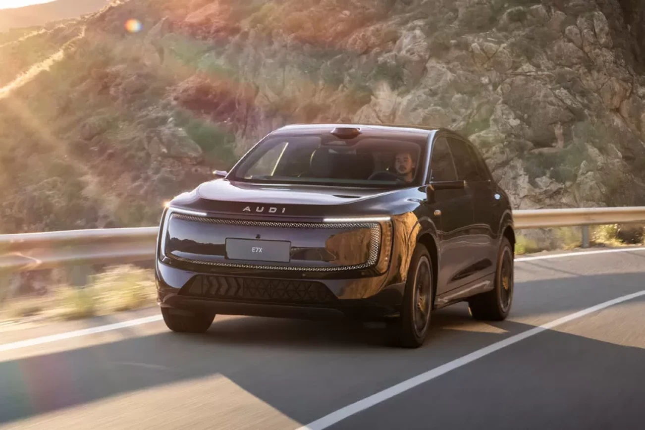 Новый AUDI E7X 2026: роскошный электрический кроссовер с запасом хода более 750 км