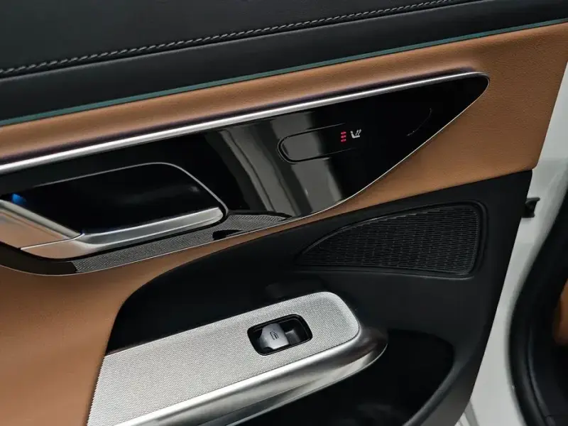 2025 Mercedes-Benz E-Класс с пробегом 7 036 км