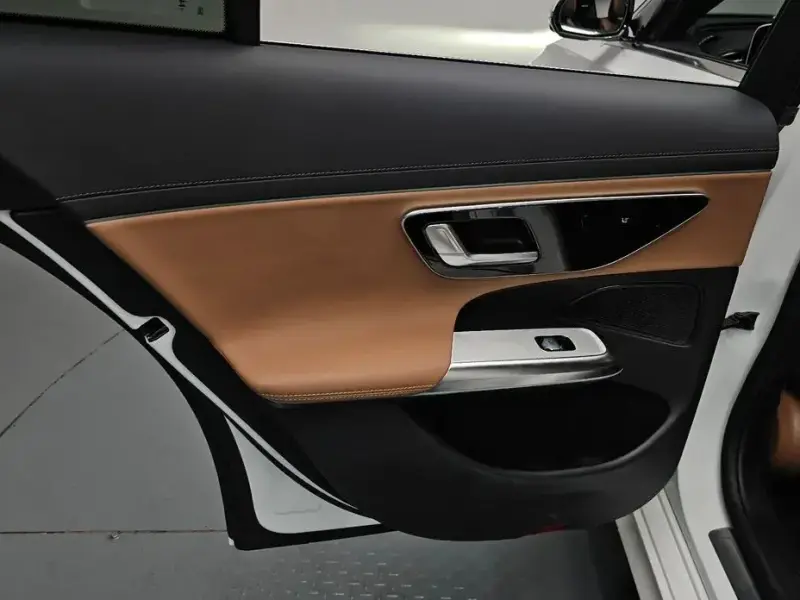 2025 Mercedes-Benz E-Класс с пробегом 7 036 км