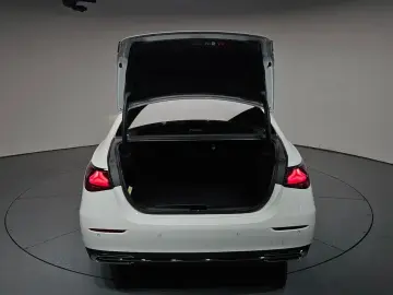2025 Mercedes-Benz E-Класс с пробегом 7 036 км