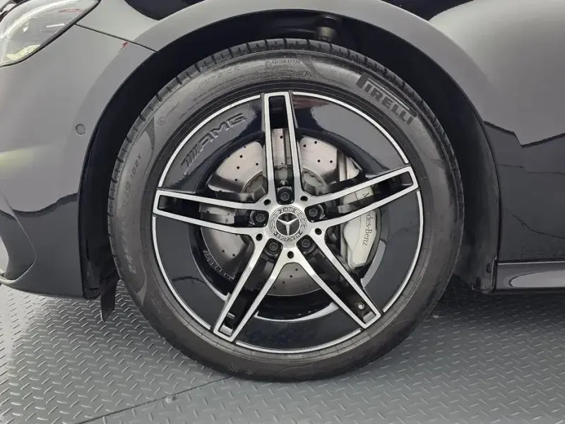 2024 Mercedes-Benz E-Класс с пробегом 29 985 км