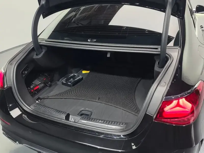 2024 Mercedes-Benz E-Класс с пробегом 29 985 км