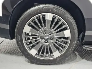 2025 Hyundai Santa Fe с пробегом 36 998 км