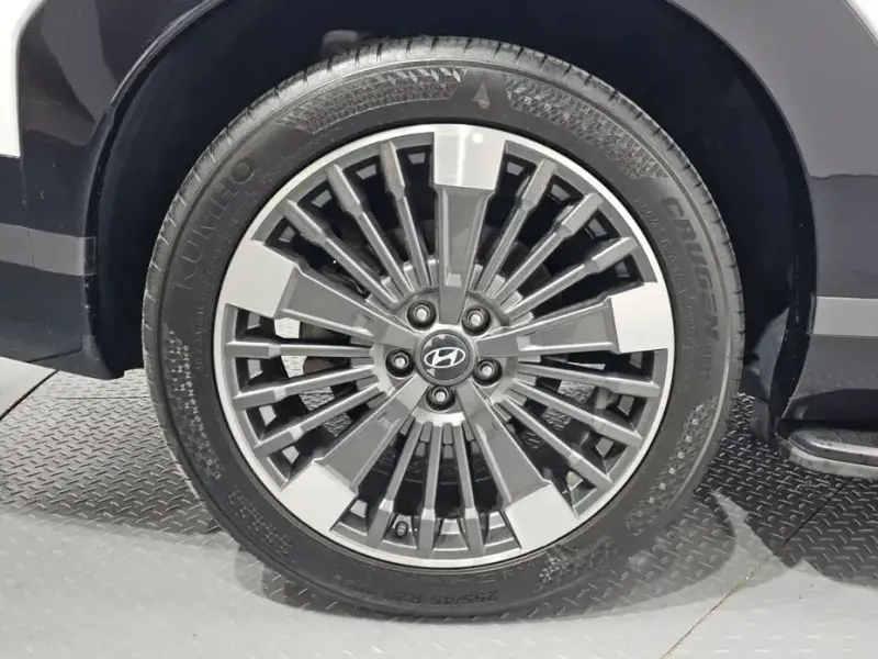 2025 Hyundai Santa Fe с пробегом 36 998 км