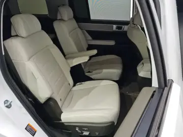 2025 Hyundai Santa Fe с пробегом 36 998 км