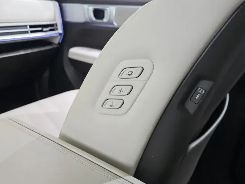 2025 Hyundai Santa Fe с пробегом 36 998 км