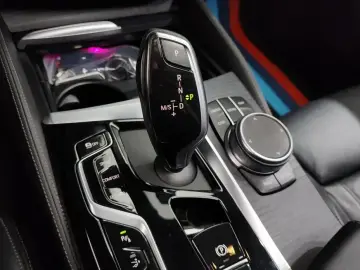 2022 BMW 6 серии с пробегом 121 744 км