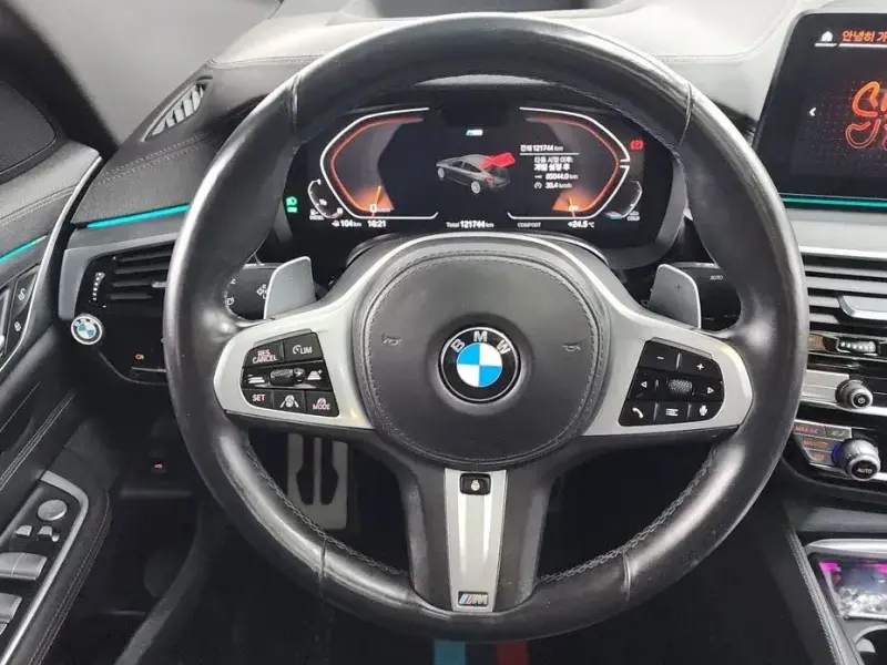 2022 BMW 6 серии с пробегом 121 744 км