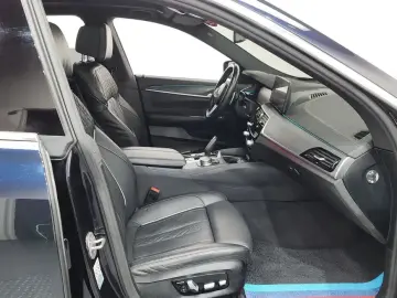 2022 BMW 6 серии с пробегом 121 744 км