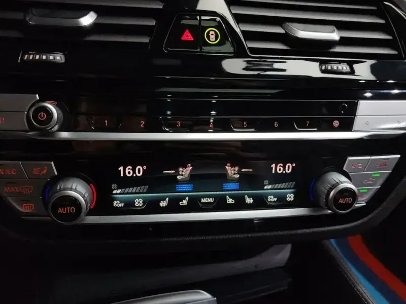 2022 BMW 6 серии с пробегом 121 744 км