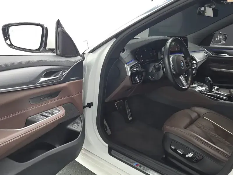 2022 BMW 6 серии с пробегом 51 219 км